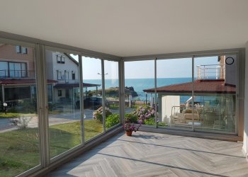 Cam Balkon Sistemleri ile İstanbul’da Modern Yaşamın Anahtarı